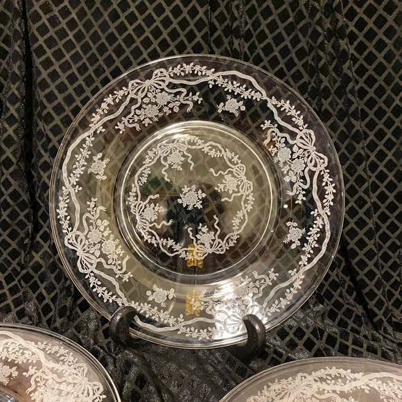 Gorgeous Fostoria Etched with Bows and flowers plates set of 5 - Picture 2 of 5